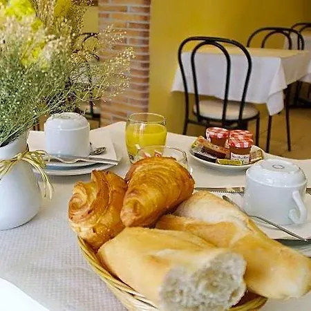 Modern Hotell 2*
